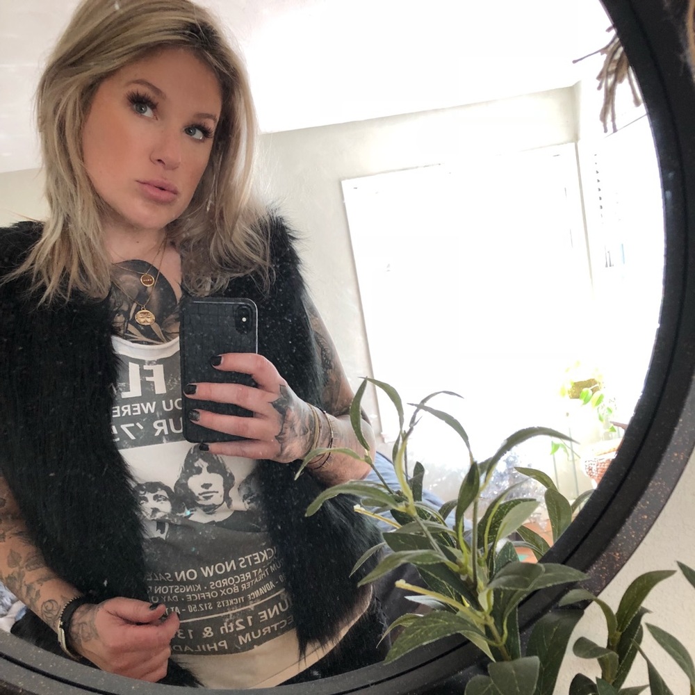 Meet your Posher, Lacey